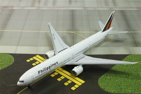 philippine airlines 777 eztoys